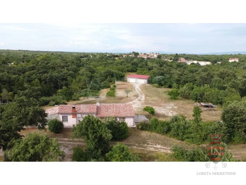 imanje s kućom od 124 m2, marčana, istra - slika 2