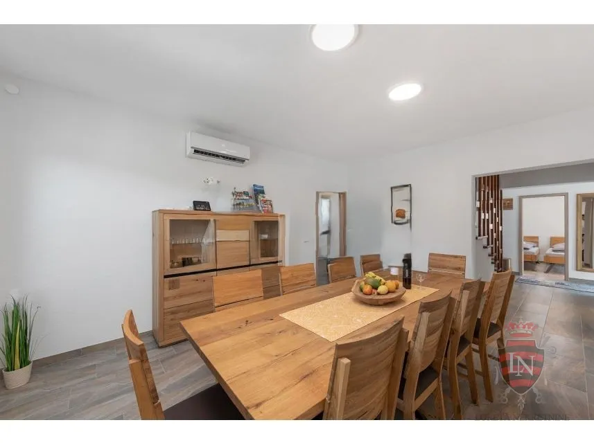 vila u blizini mora 302 m2, labin, istra - slika 11