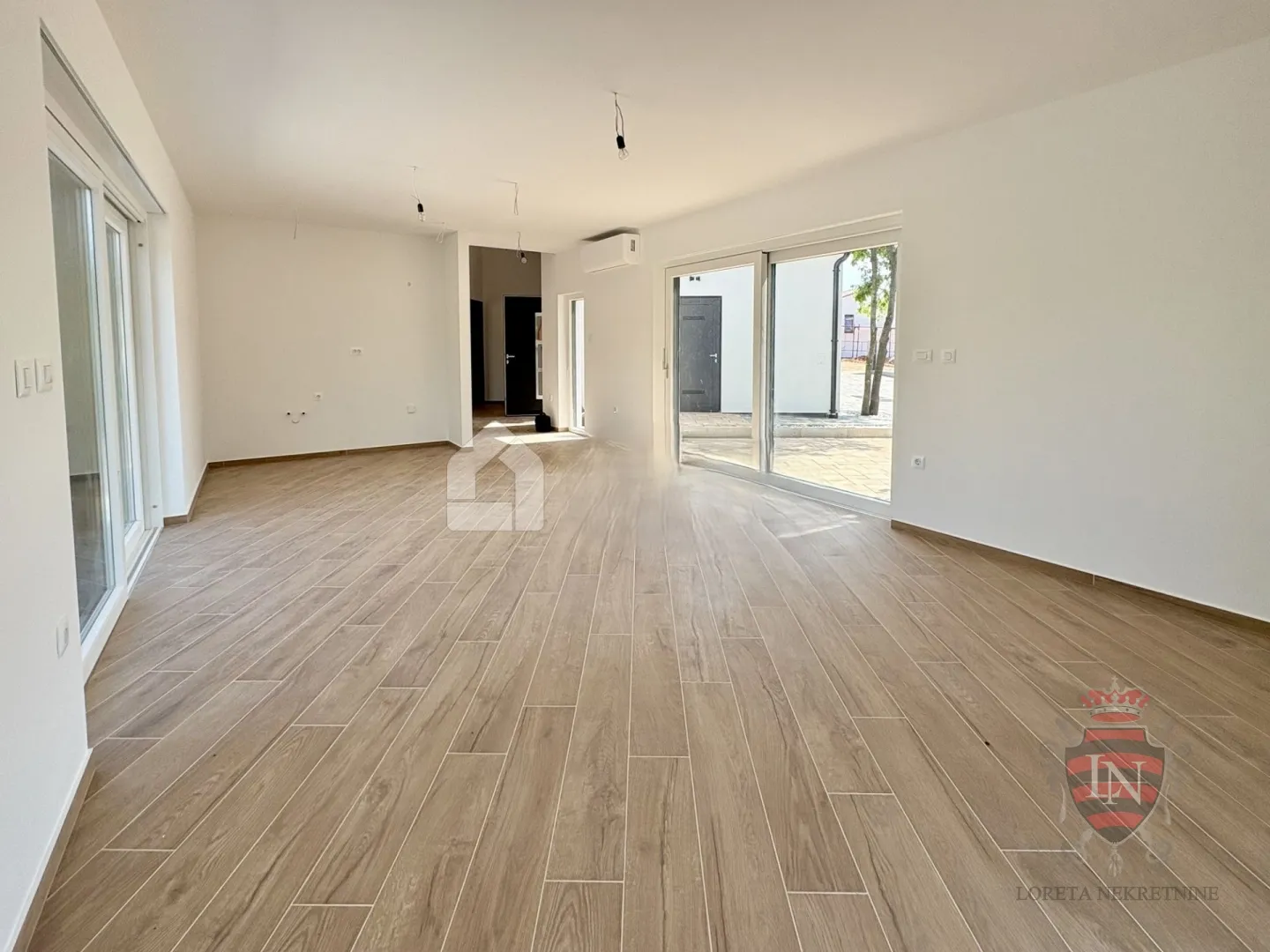 kuća s bazenom 144 m2, barban - slika 14