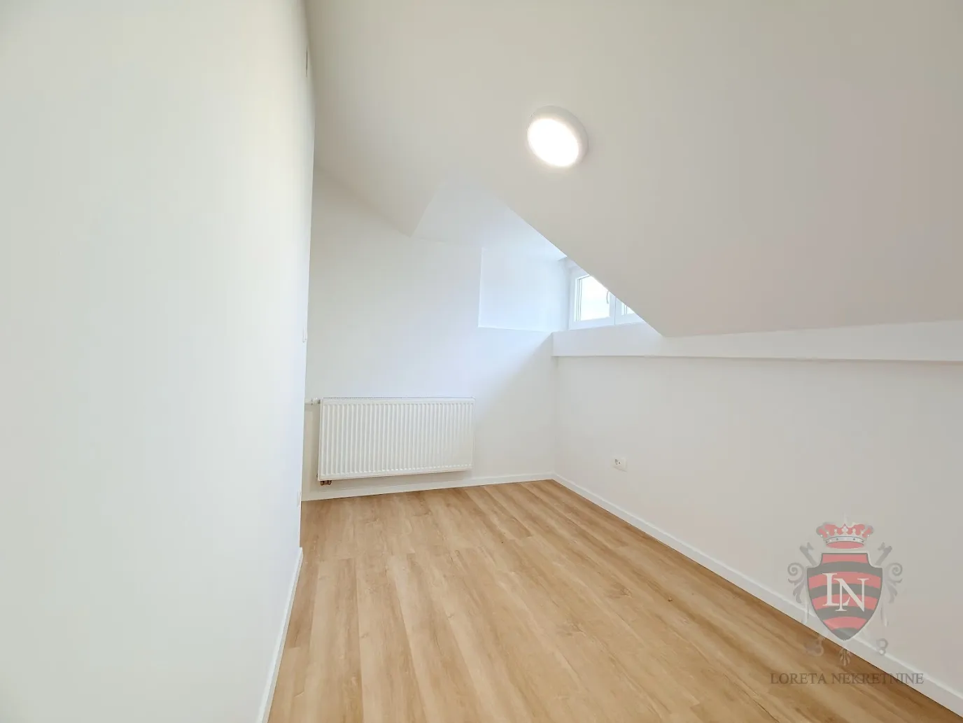 prostor centar, park zrinjevac 75 m2 - slika 6