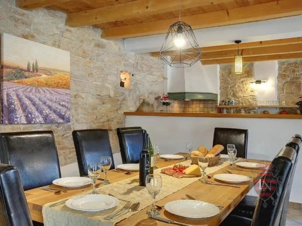 kamena kuća s bazenom, gračišće, istra - slika 17
