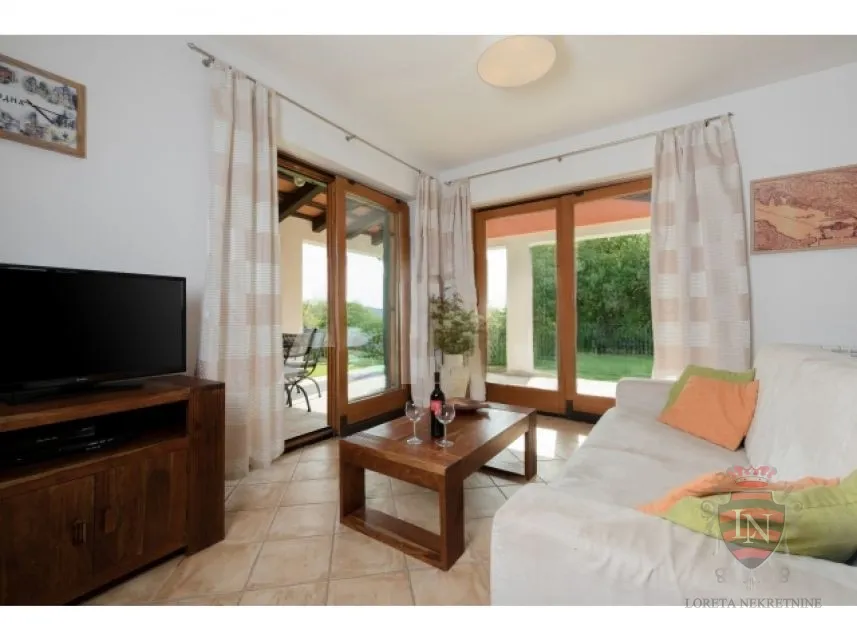 kuća s bazenom 175 m2, labin, istra - slika 9