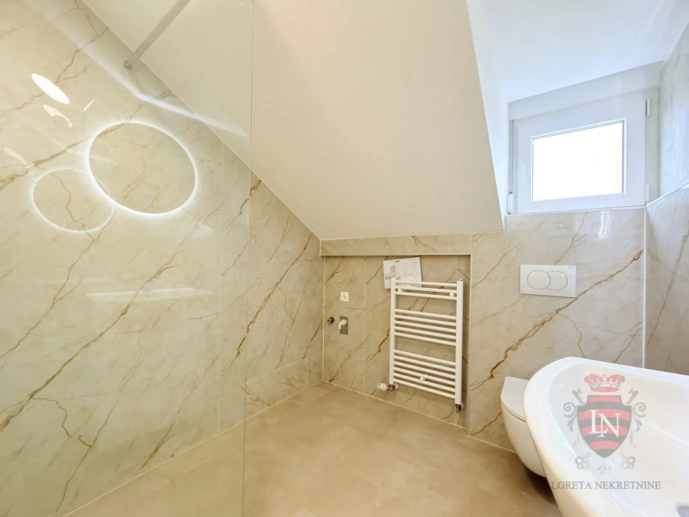 prostor centar, park zrinjevac 75 m2 - slika 8
