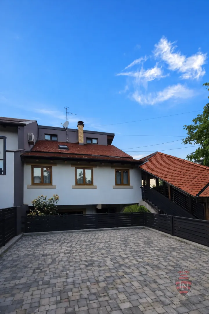 samobor kuća 396 m2 na parceli od 1000 m2 - slika 19