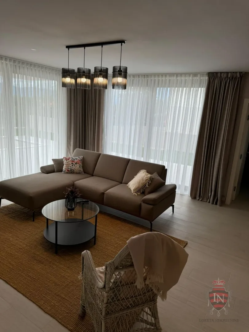 moderna vila sa bazenom krk, 165 m2 + okućnica - slika 13