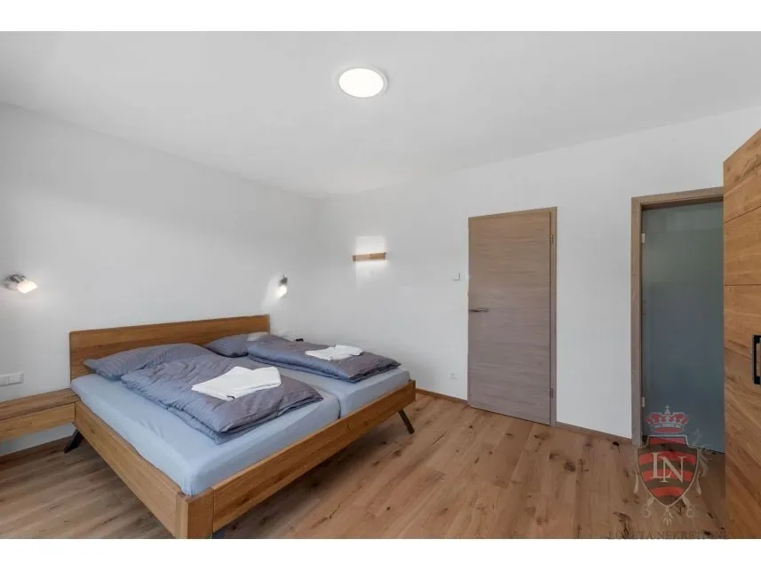 vila u blizini mora 302 m2, labin, istra - slika 38