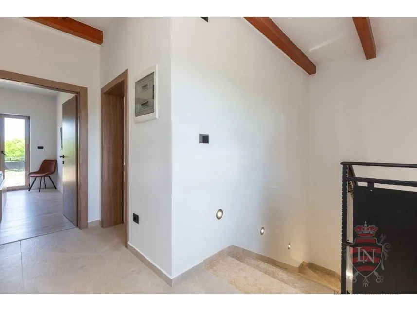 vila s bazenom na parceli od 1 300 m2, labin, istra - slika 31