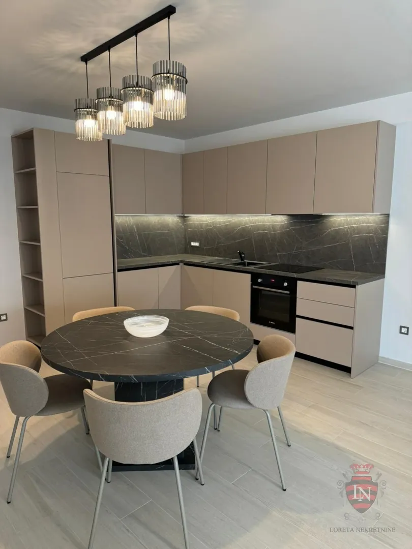 moderna vila sa bazenom krk, 165 m2 + okućnica - slika 11