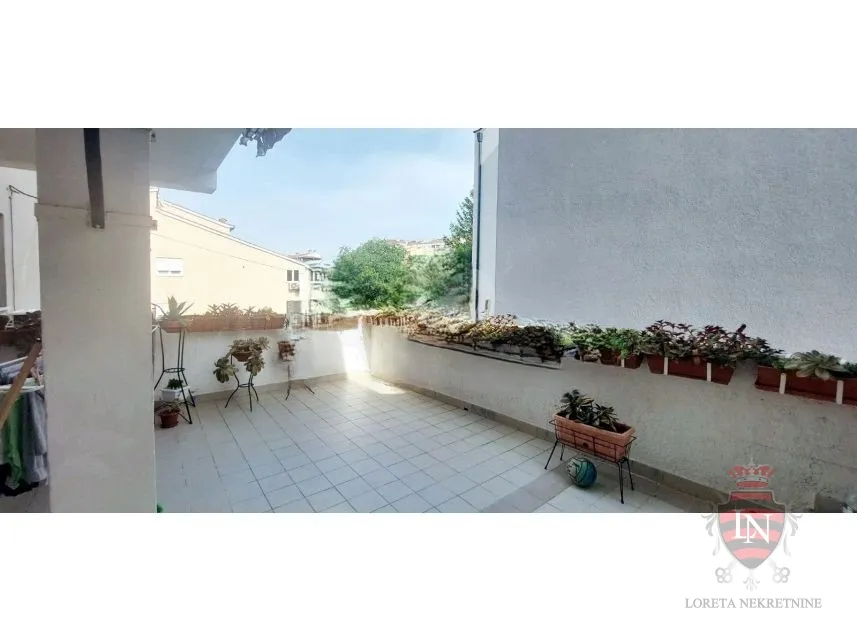 veliki stan s terasom pula, 153 m2 - slika 17