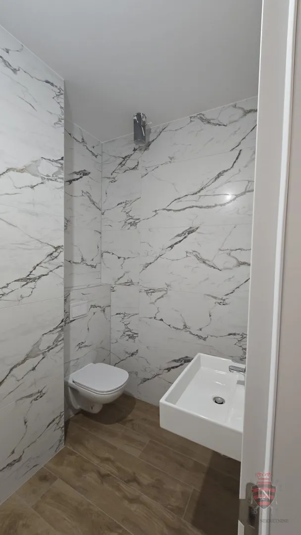 poslovni prostor - 4 stana! 262 m2, sesvete - slika 9