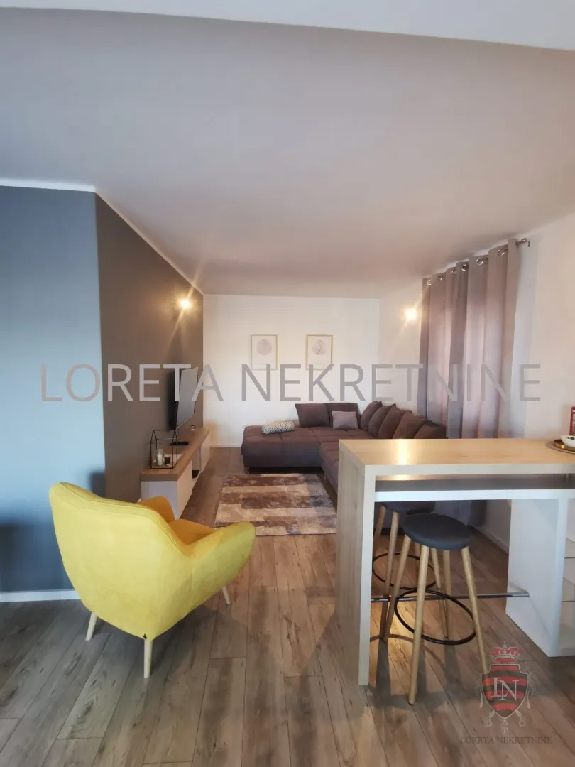 etažirana poslovno-stambena zgrada,tribunj, 397.00 m2, top lokacija! - slika 4