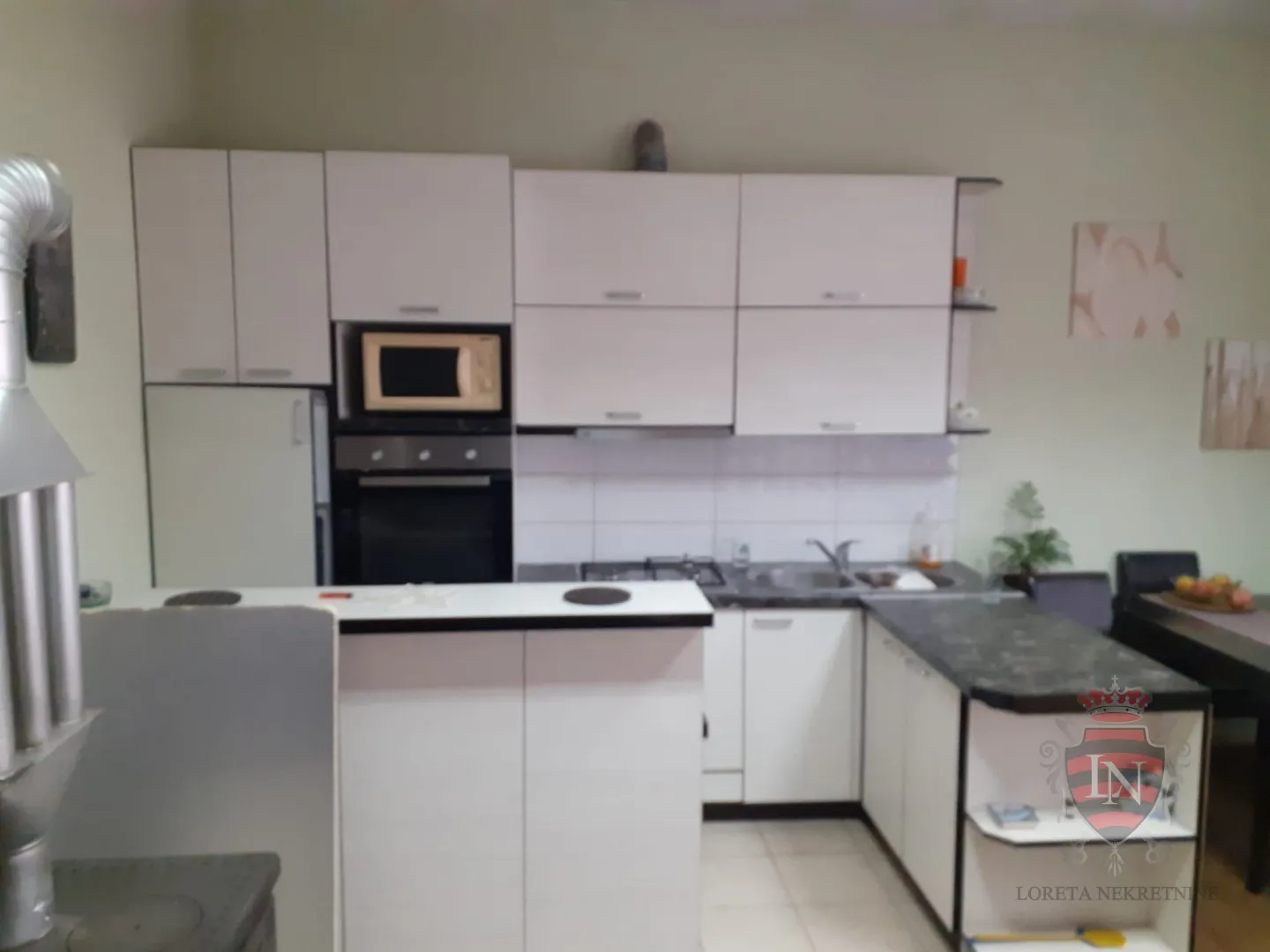 Prodaje se kuća na parceli od 530 m2, blizu Virovitice - Čojlug, Mikleuš