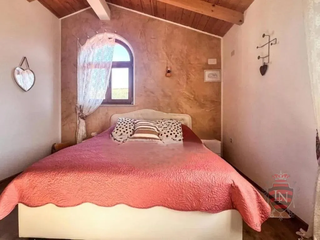 kuća s bazenom, lupoglav, istra, 155 m2 - slika 24