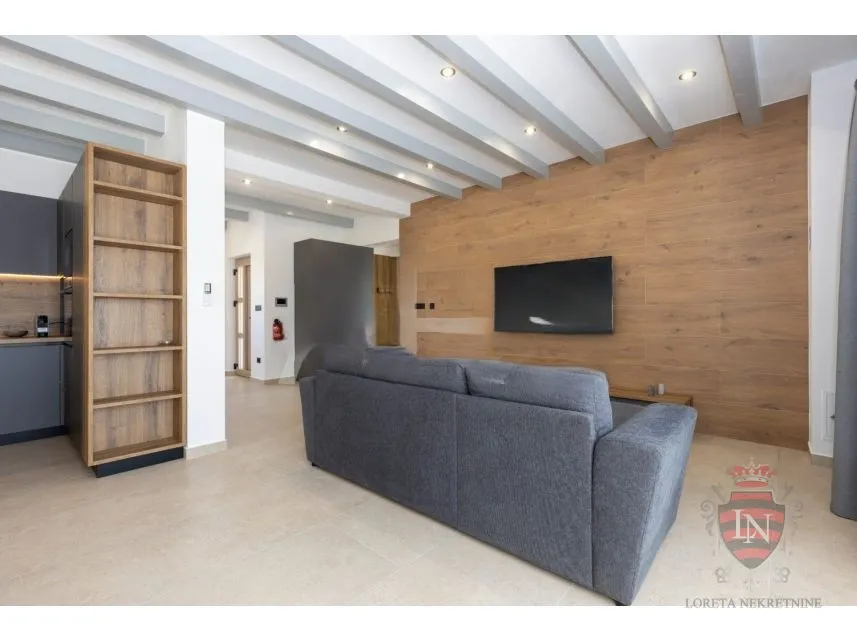 vila s bazenom, labin - slika 28