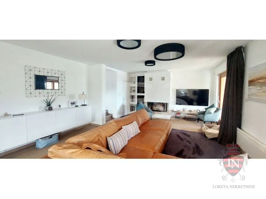 kuća s bazenom 172 m2 + okućnica, labin - slika 22