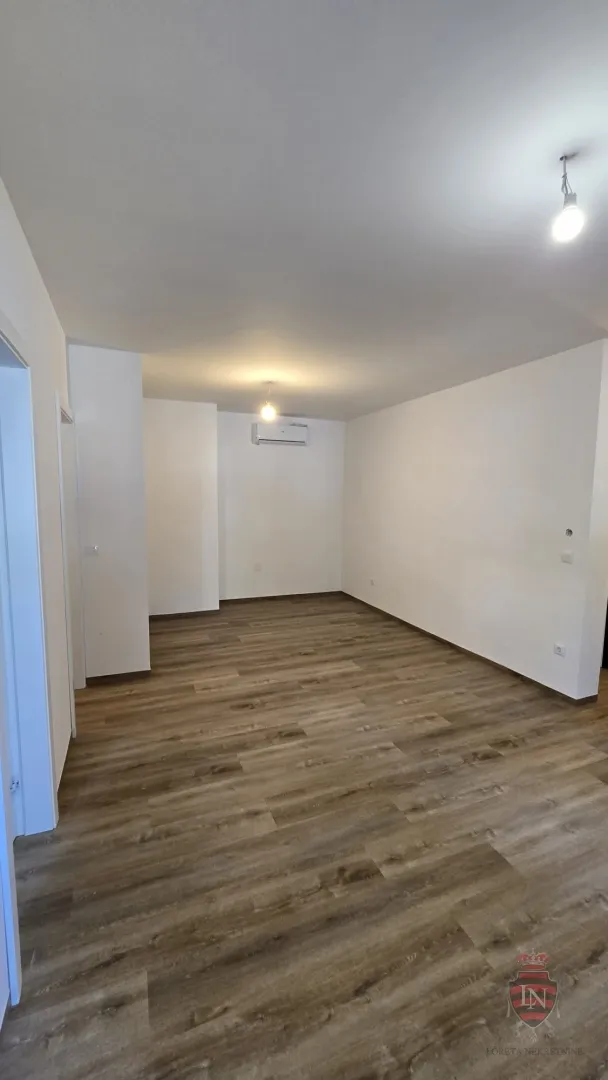 poslovni prostor - 4 stana! 262 m2, sesvete - slika 16