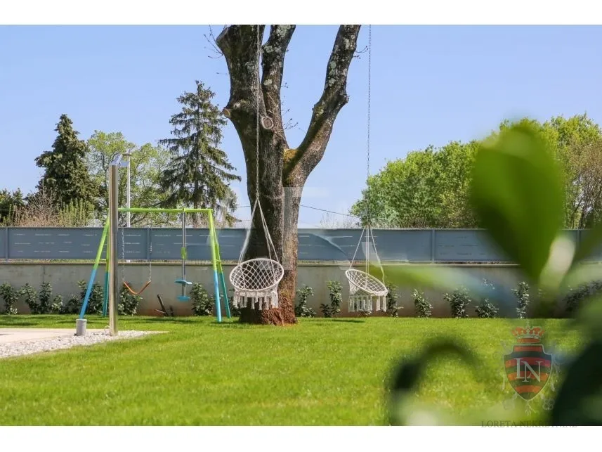 vila s bazenom, labin - slika 11