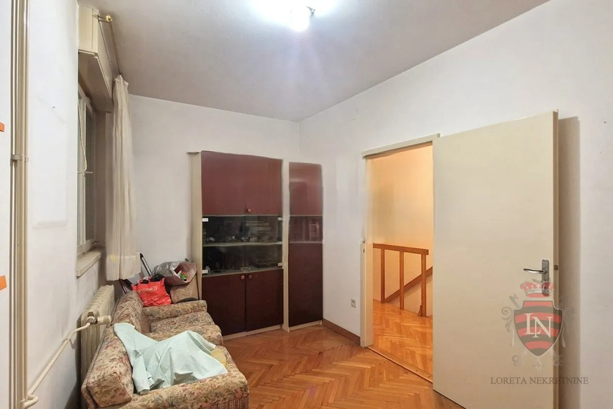 dvoetažan stan šibenik, 102 m2 - slika 10