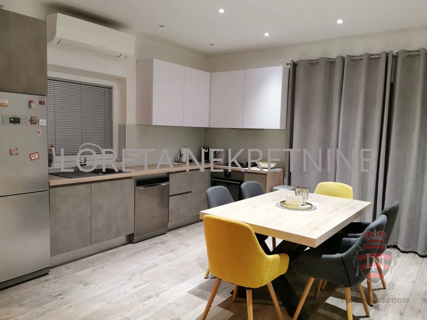 etažirana poslovno-stambena zgrada,tribunj, 397.00 m2, top lokacija! - slika 12