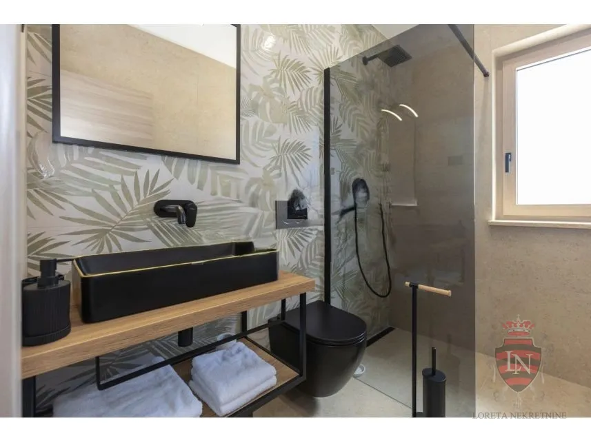 vila s bazenom, labin - slika 25