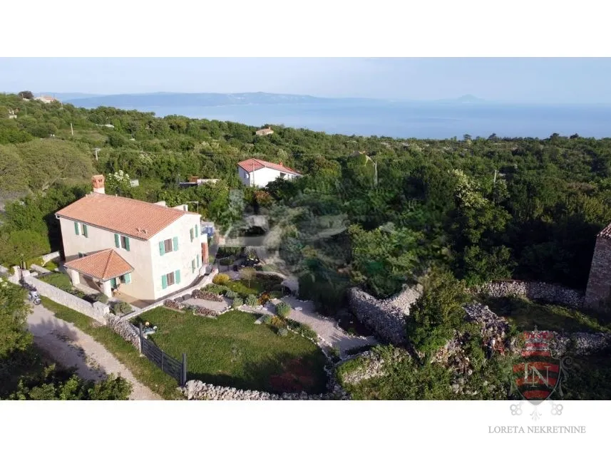 kuća s bazenom 172 m2 + okućnica, labin - slika 7