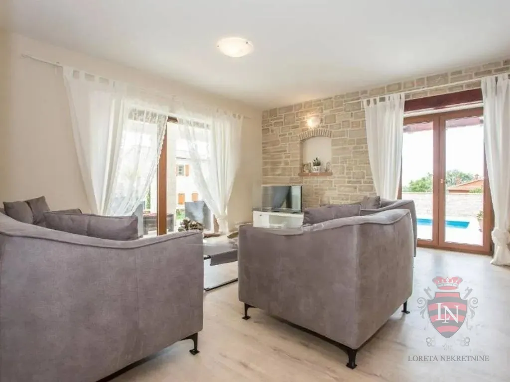 kuća s bazenom, poreč 192 m2 - slika 4