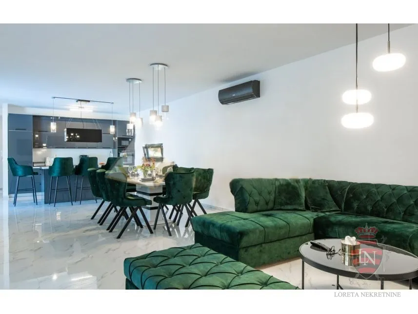moderna kuća s bazenom, labin 187 m2 - slika 13