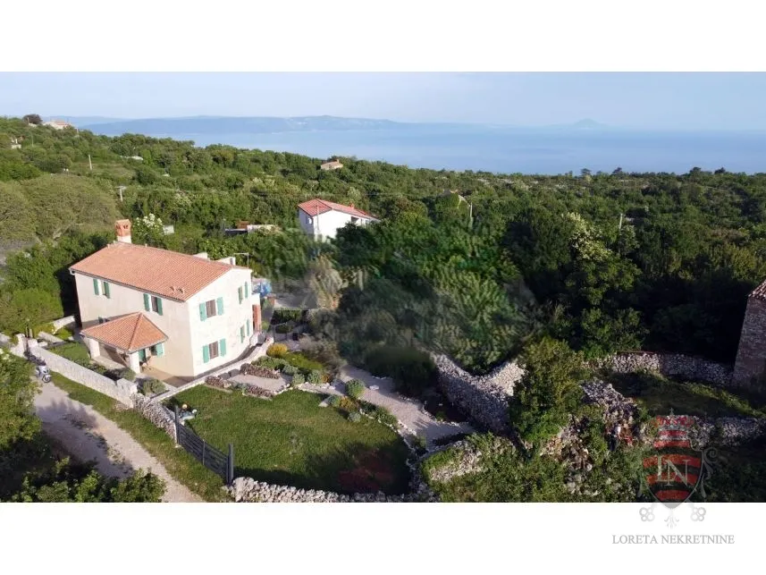 kuća s bazenom 172 m2 + okućnica, labin - slika 5