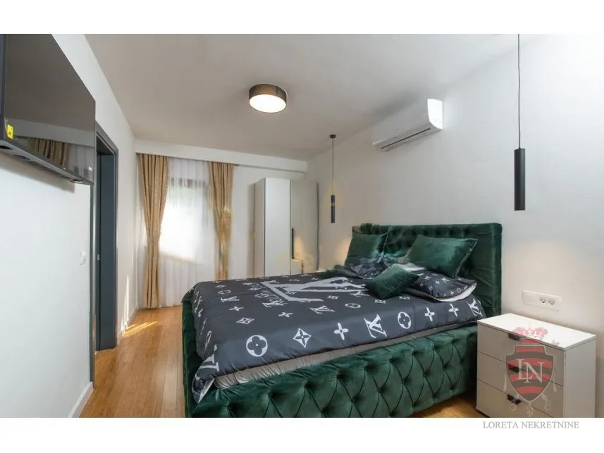 moderna kuća s bazenom, labin 187 m2 - slika 17