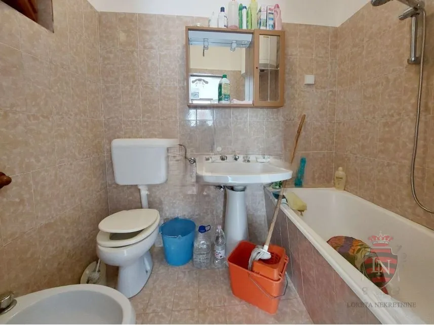 kuća s pogledom na more 150 m2, raša, istra - slika 29