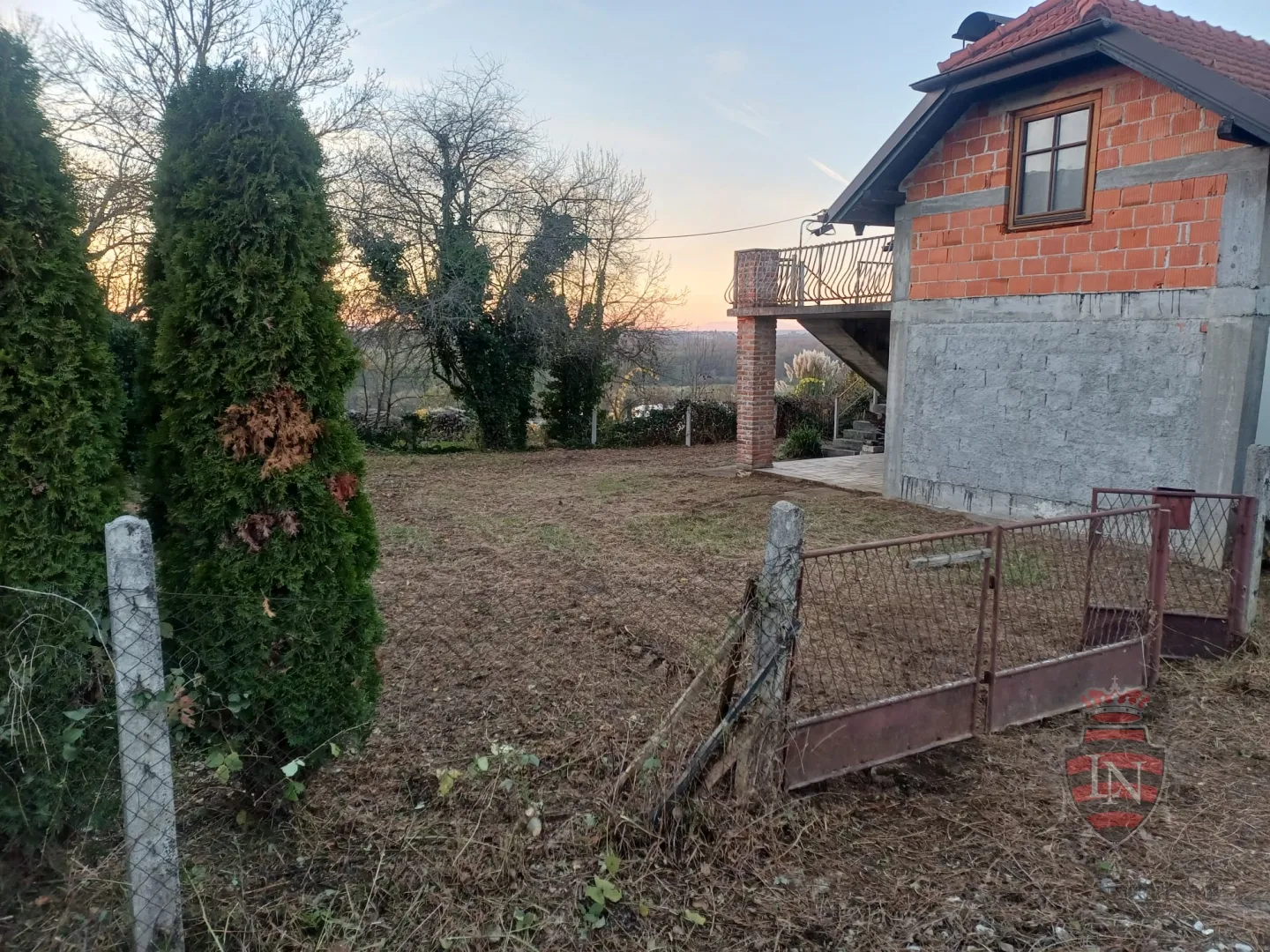 kuća sa zemljištem 700 m2 cugovec - slika 2