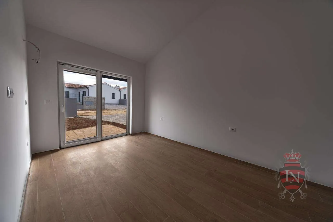 kuća s bazenom 144 m2, barban - slika 28
