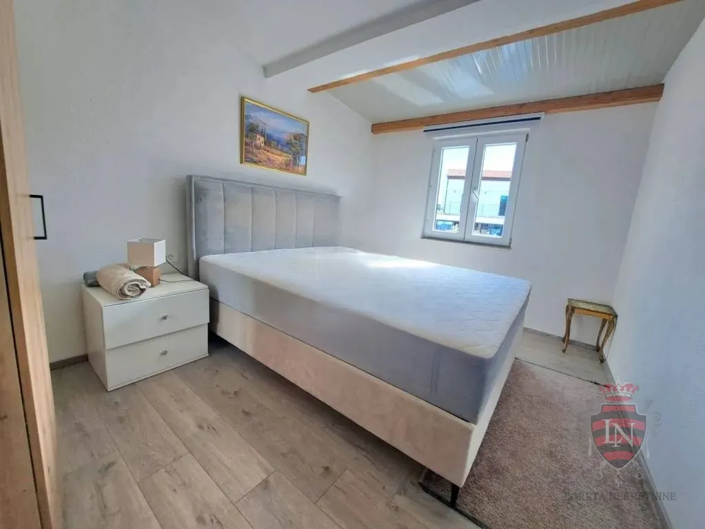 kuća s pogledom na more i bazenom, poreč - slika 23