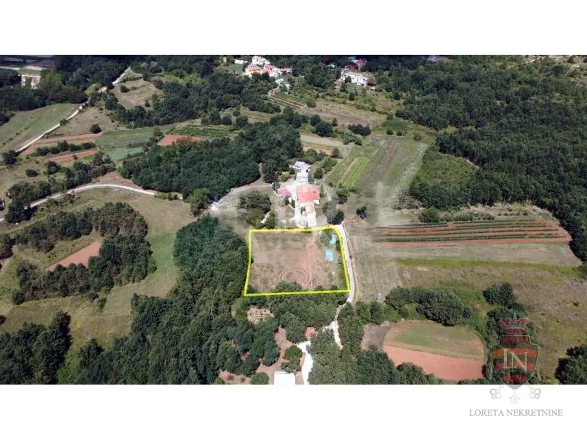 Građevinsko zemljište 4300 m2, Pićan, Istra