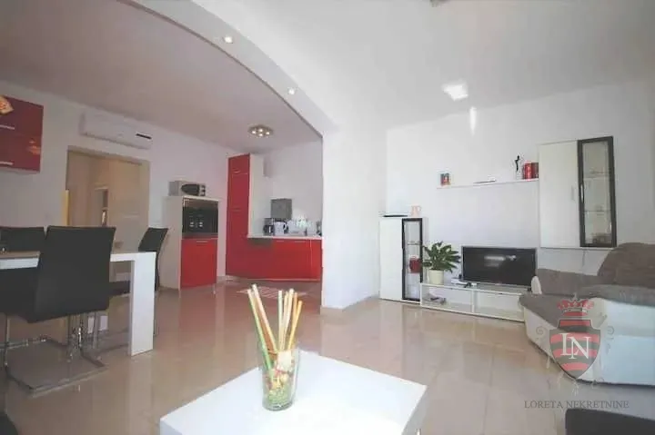 kuća s bazenom, marčana, 100 m2 - slika 7