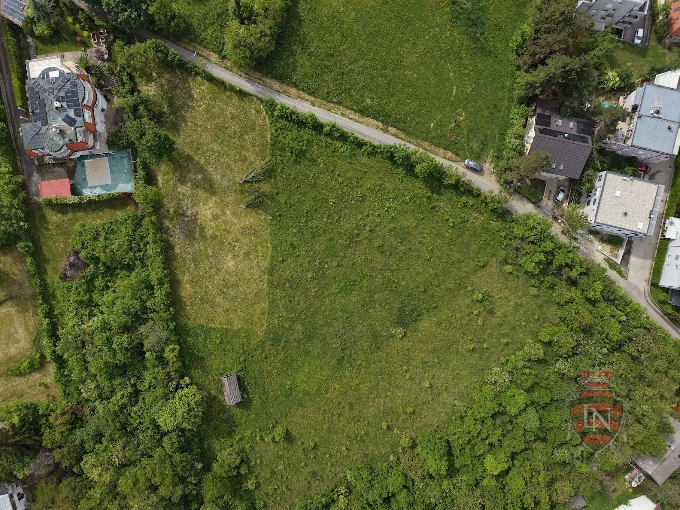 mikulići — građevinsko zemljište 702 m² | pravilan oblik, pogled i 160 €/m² - slika 9