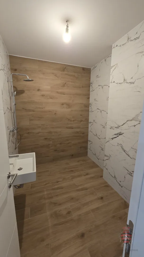 poslovni prostor - 4 stana! 262 m2, sesvete - slika 18