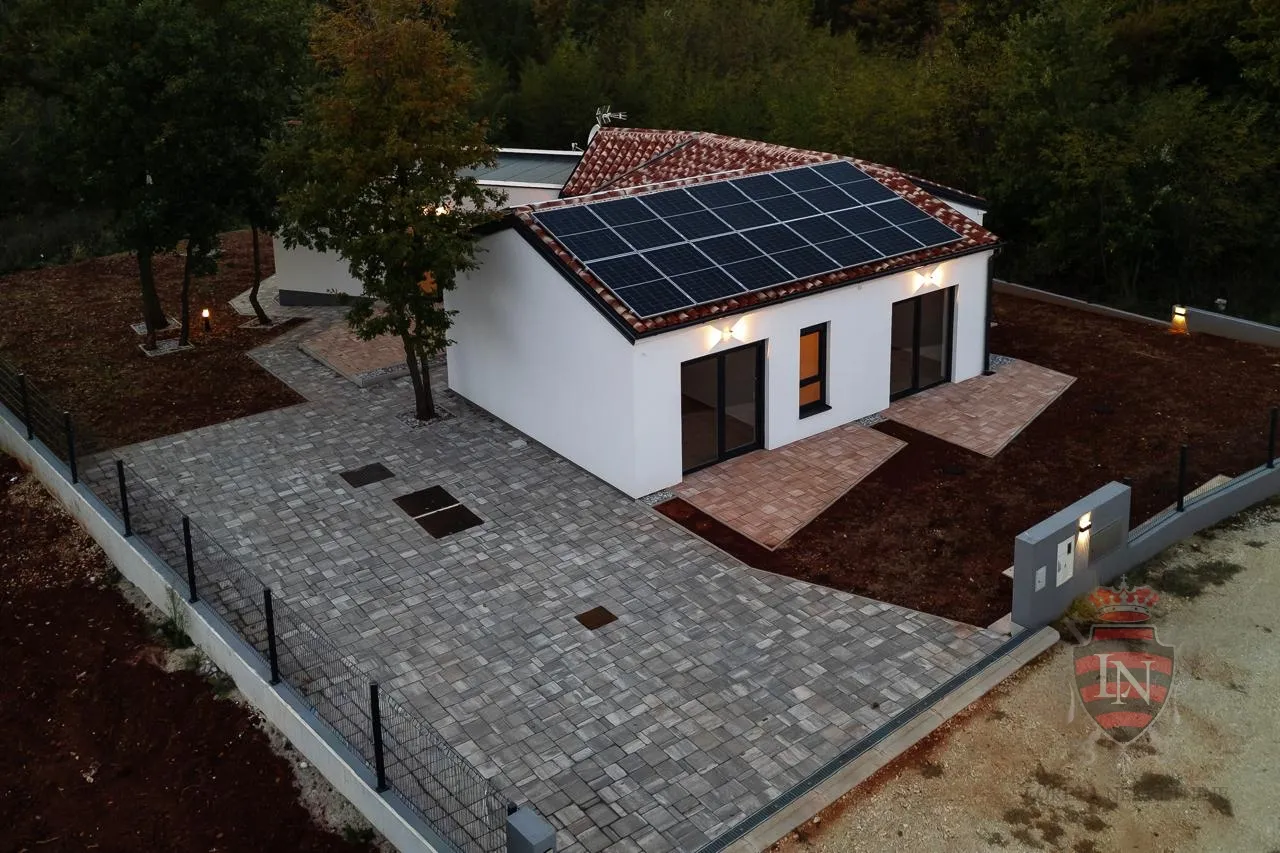 kuća s bazenom 144 m2, barban - slika 2