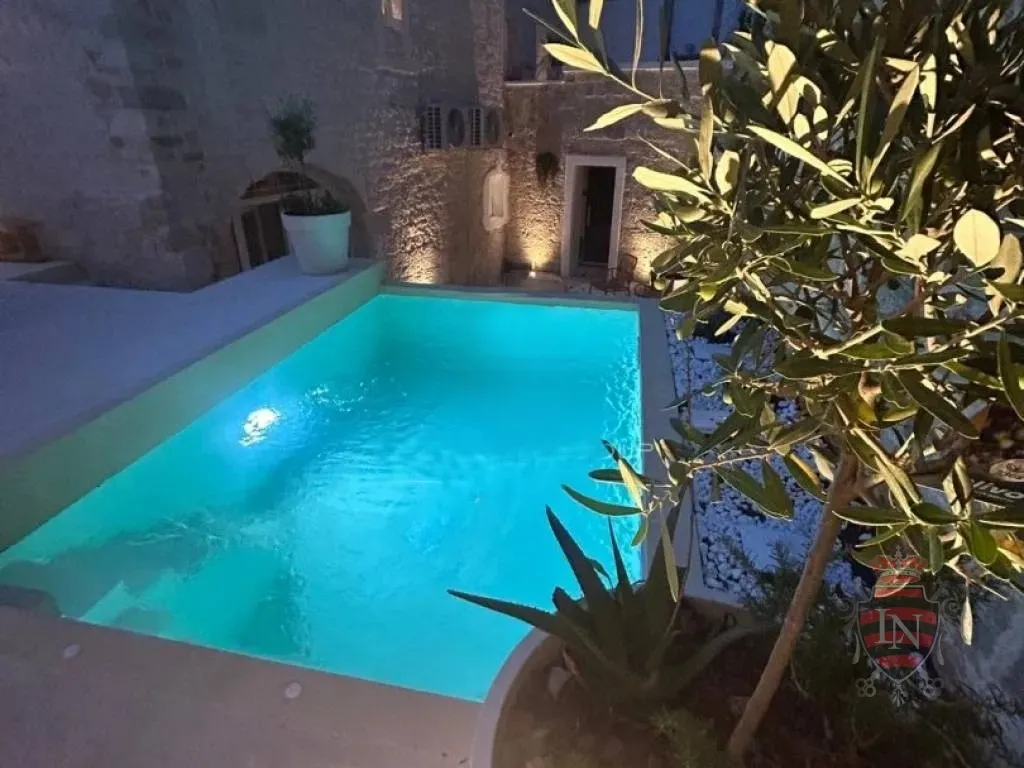 kamena kuća s bazenom 160 m2, tinjan - slika 4