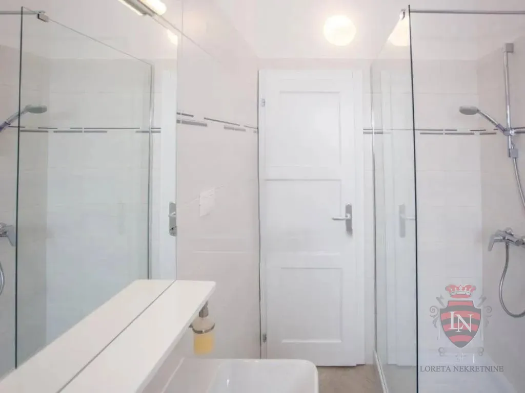 kuća s bazenom, poreč 192 m2 - slika 14