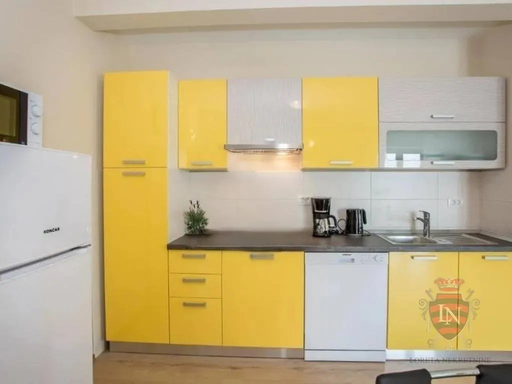 kuća s bazenom, poreč 192 m2 - slika 9