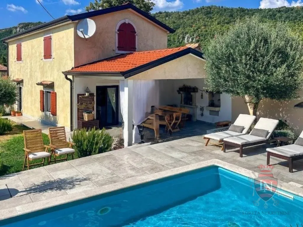 Kuća s bazenom, Lupoglav, Istra, 155 m2