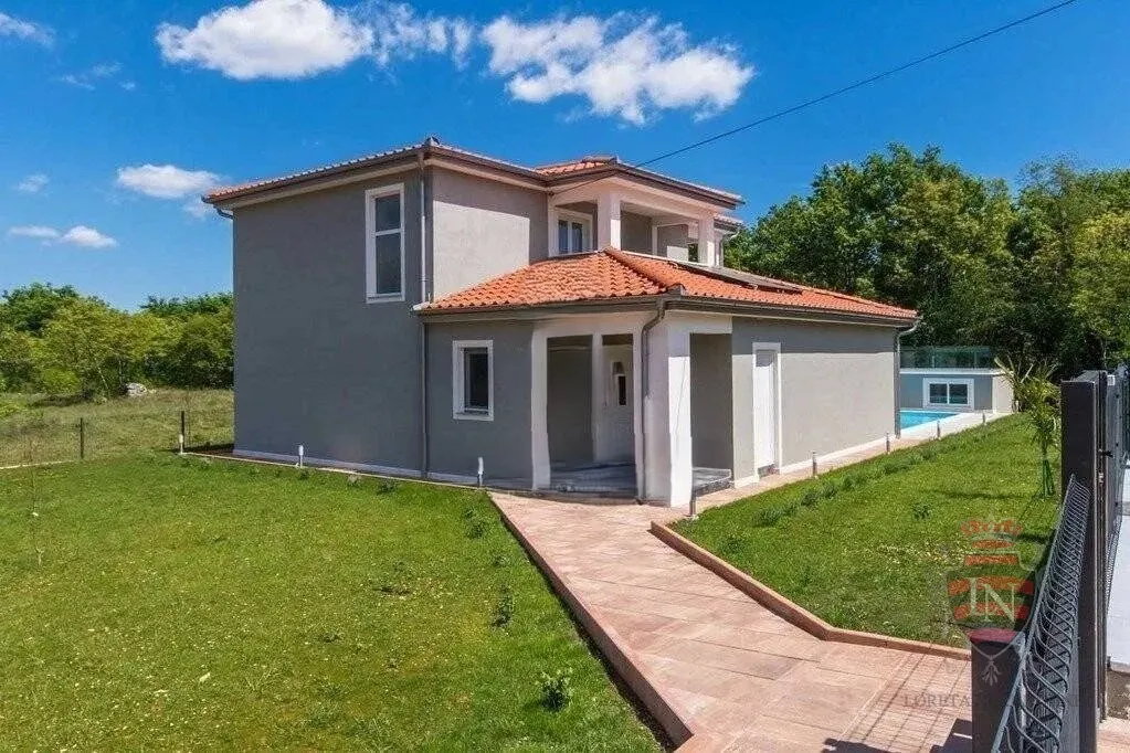 kuća s bazenom 270 m2, labin - slika 3