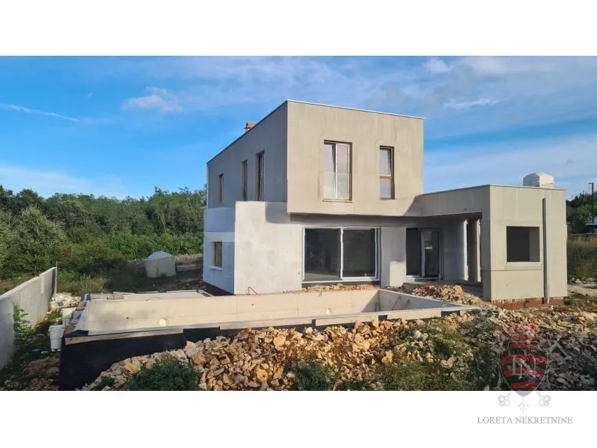 vila labin 169 m2 na parceli 1300 m2 - slika 6