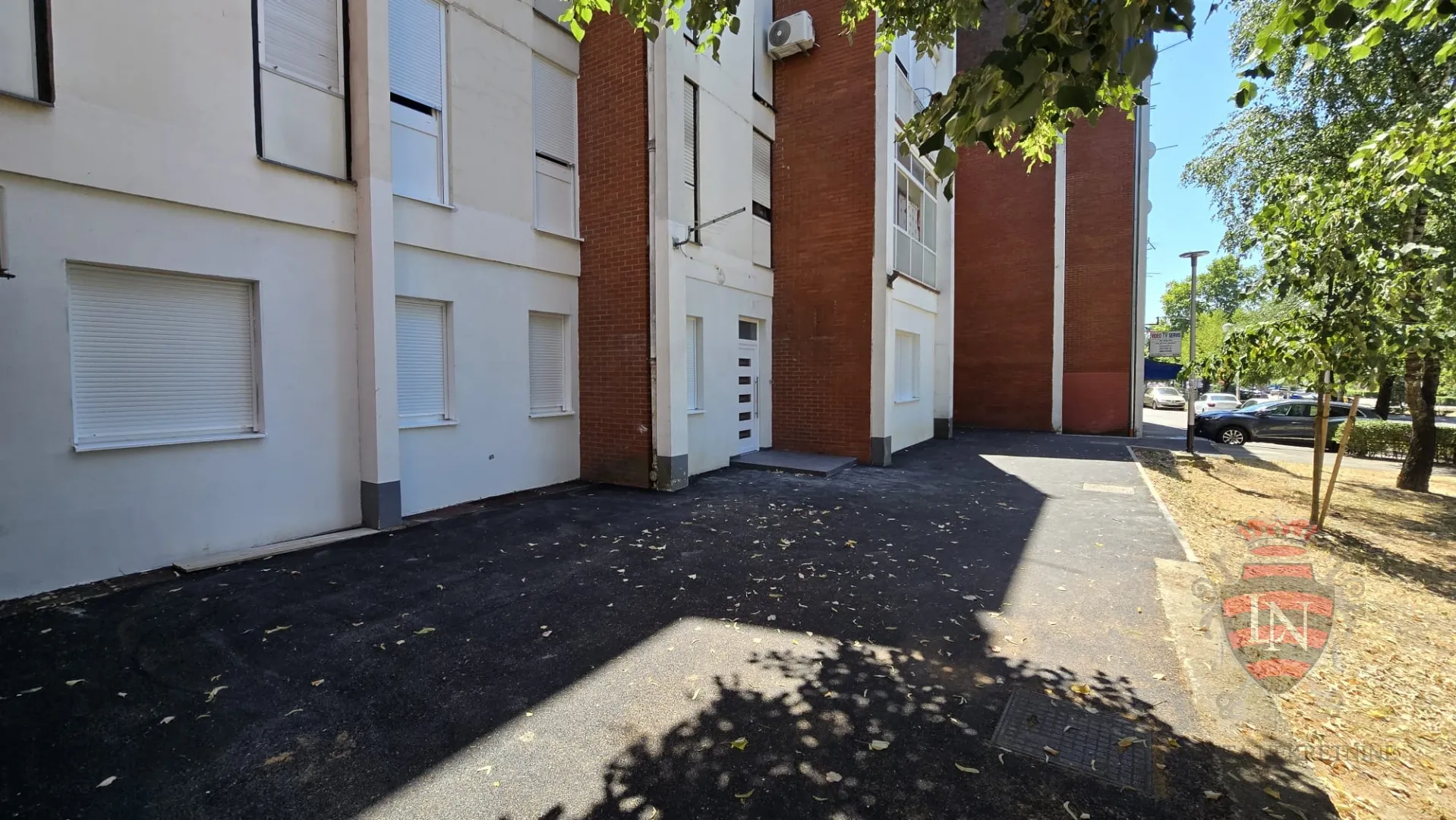 poslovni prostor - 4 stana! 262 m2, sesvete - slika 29