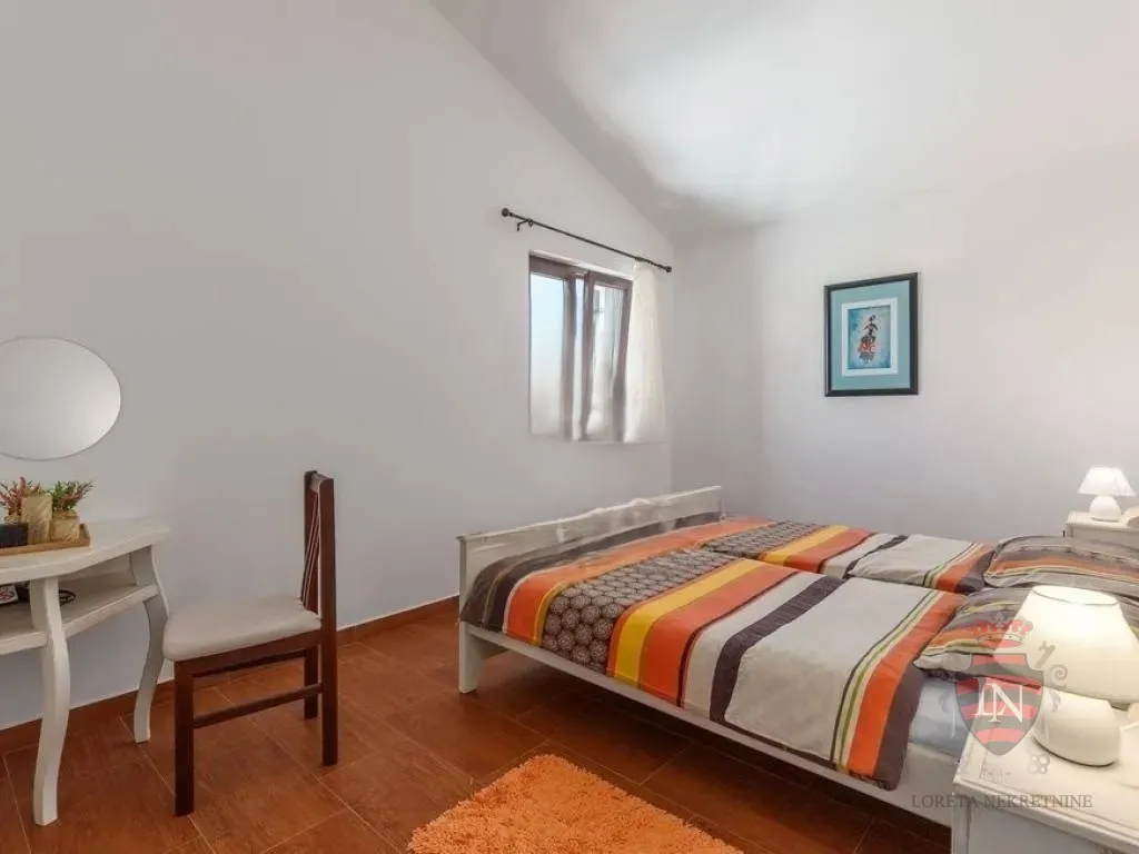 kuća s bazenom 160 m2, barban - slika 16
