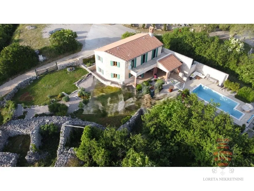 kuća s bazenom 172 m2 + okućnica, labin - slika 6