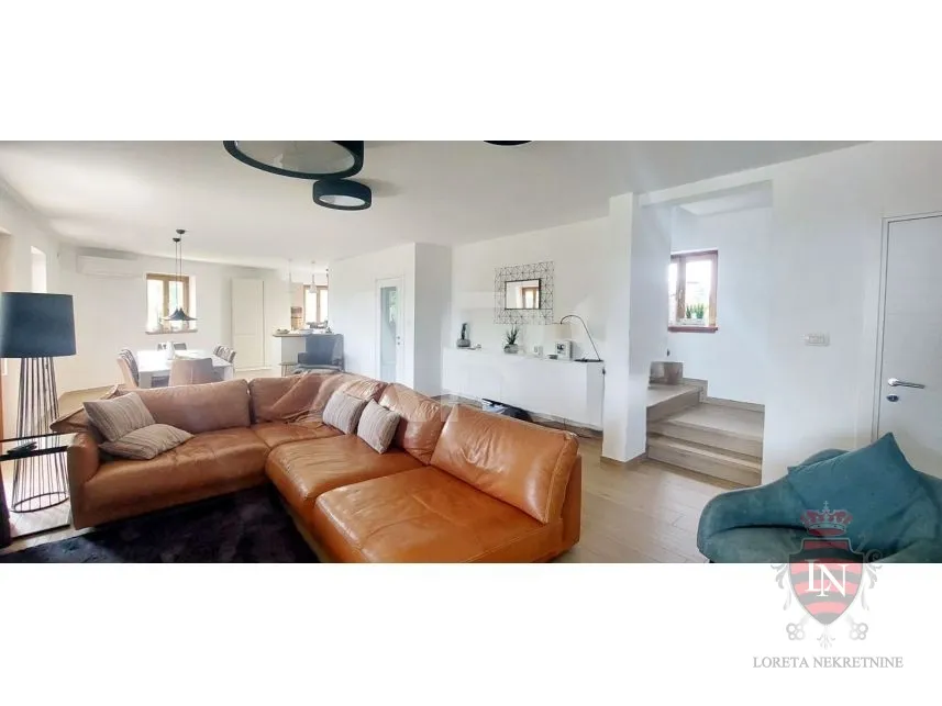 kuća s bazenom 172 m2 + okućnica, labin - slika 18