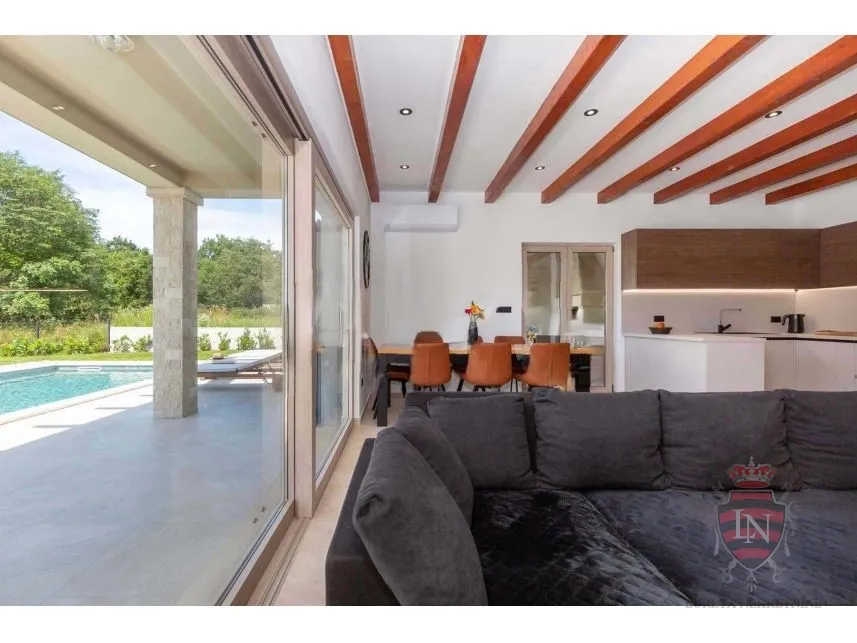 vila s bazenom na parceli od 1 300 m2, labin, istra - slika 13