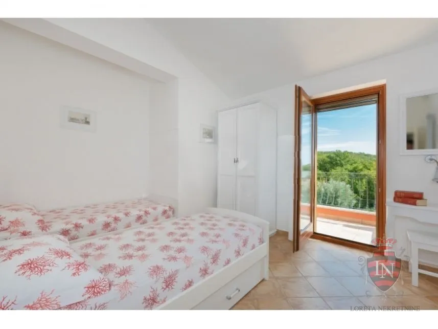 kuća s bazenom 175 m2, labin, istra - slika 16